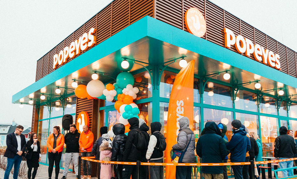 První Drive Thru Popeyes v Polsku v retail parku Štětín